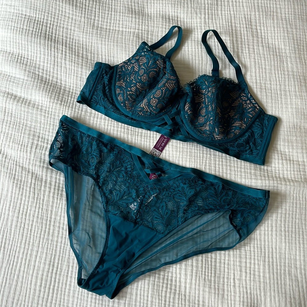 NWT Adore Me Bra and Panty set - 2X/40C